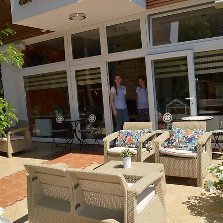 Ameba Üdülőpark 2*